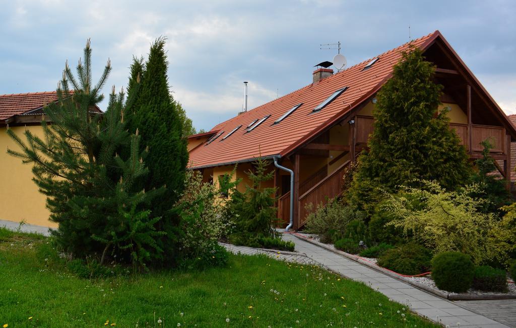 Penzion Farma Dvorec Radnice Zewnętrze zdjęcie